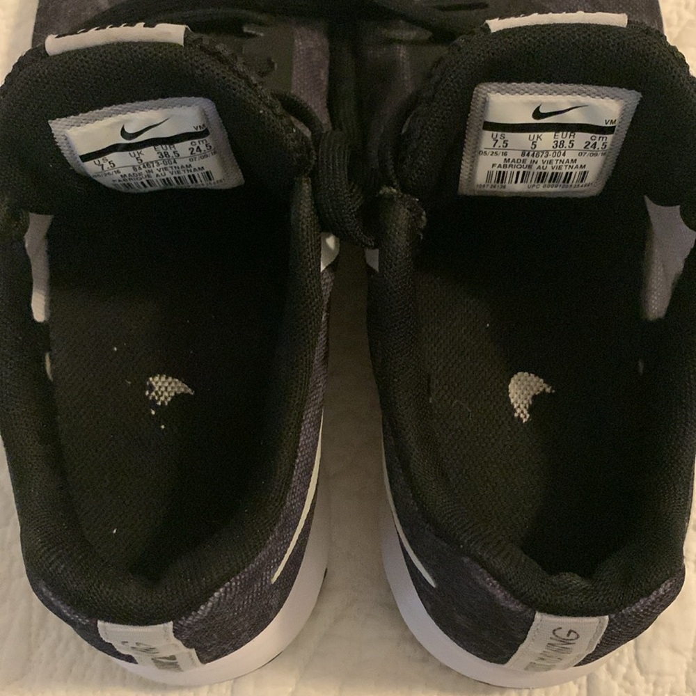 Nike Flex Experience RN5 Running Shoes, EUC, Women 7.5 US, 38.5 EUR, Light Wear - Picture 12 of 12